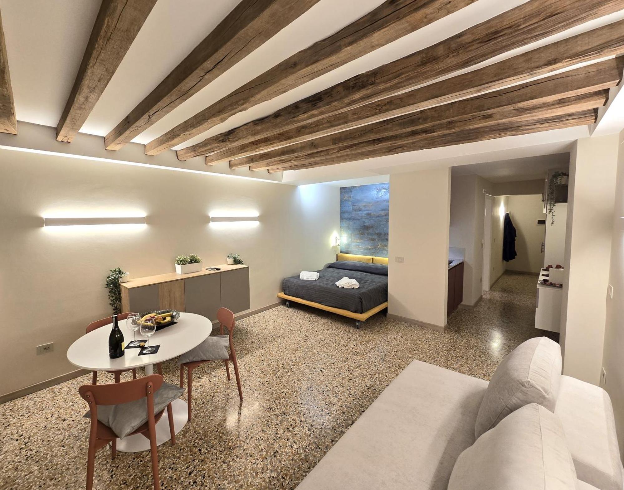 Cozy Studio With Canal View Venise Extérieur photo