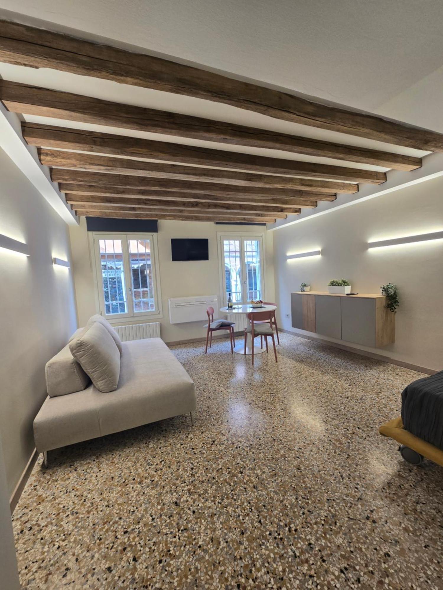 Cozy Studio With Canal View Venise Extérieur photo