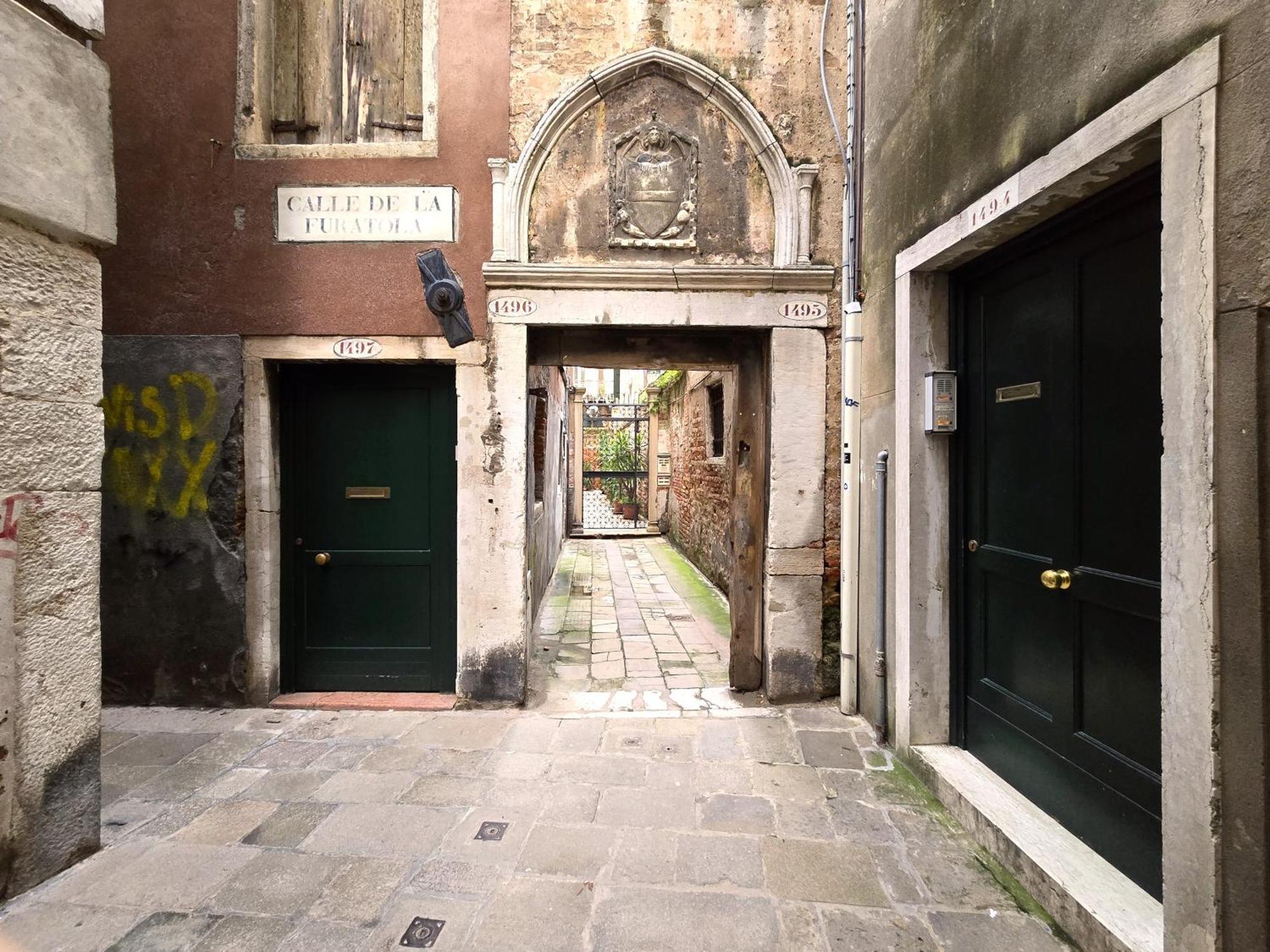 Cozy Studio With Canal View Venise Extérieur photo
