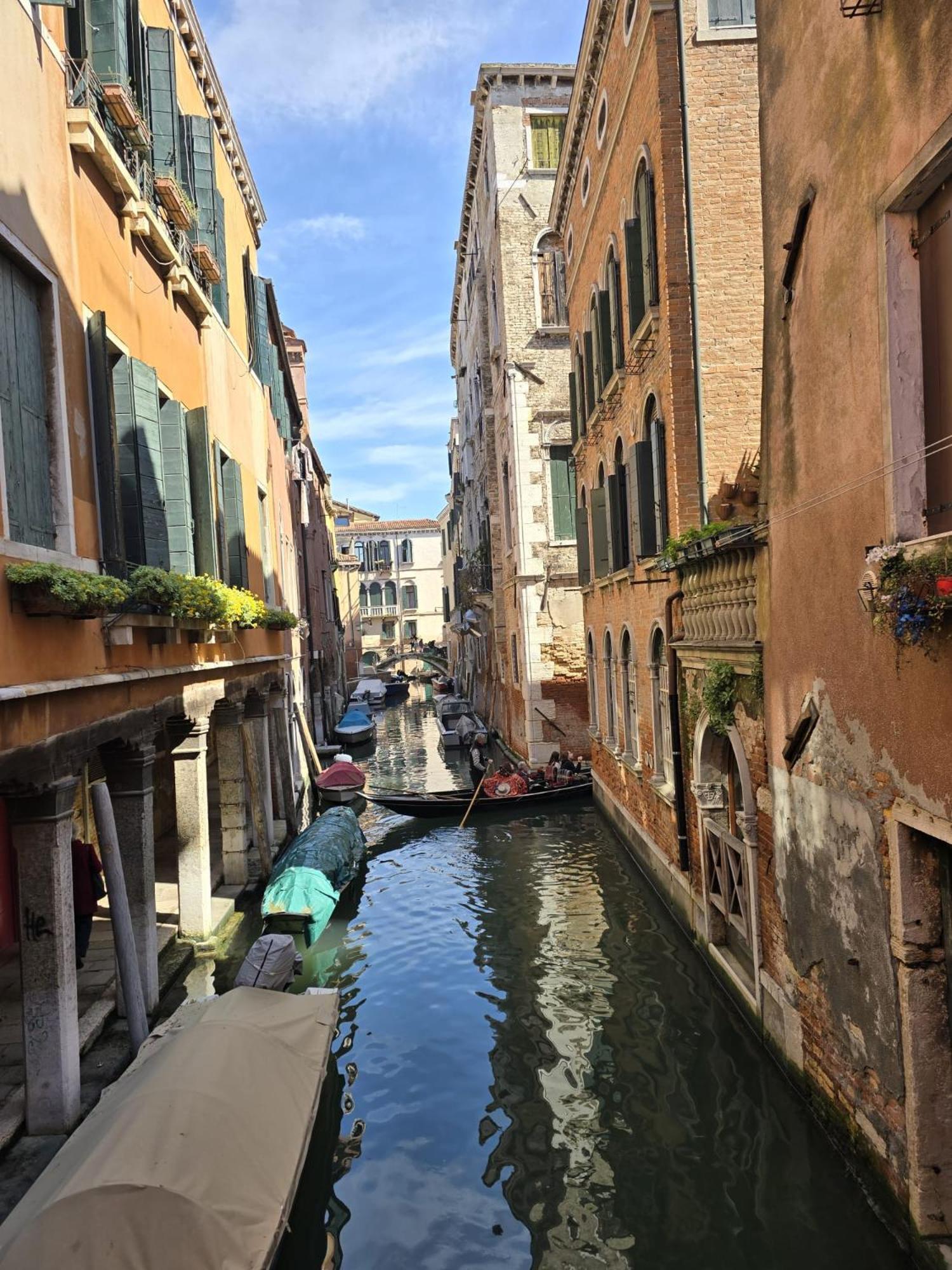 Cozy Studio With Canal View Venise Extérieur photo
